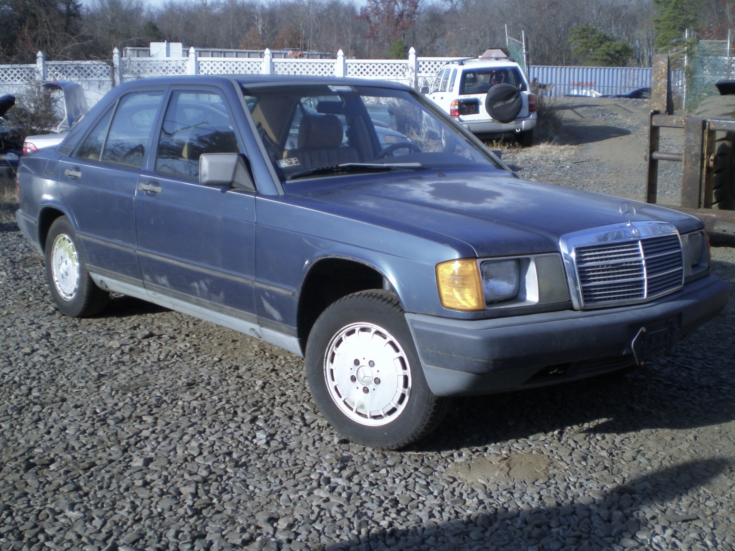 Parting Out 1984 Mercedes Benz 190E Sedan I-81