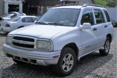 Parting Out 2002 CHEVY TRACKER