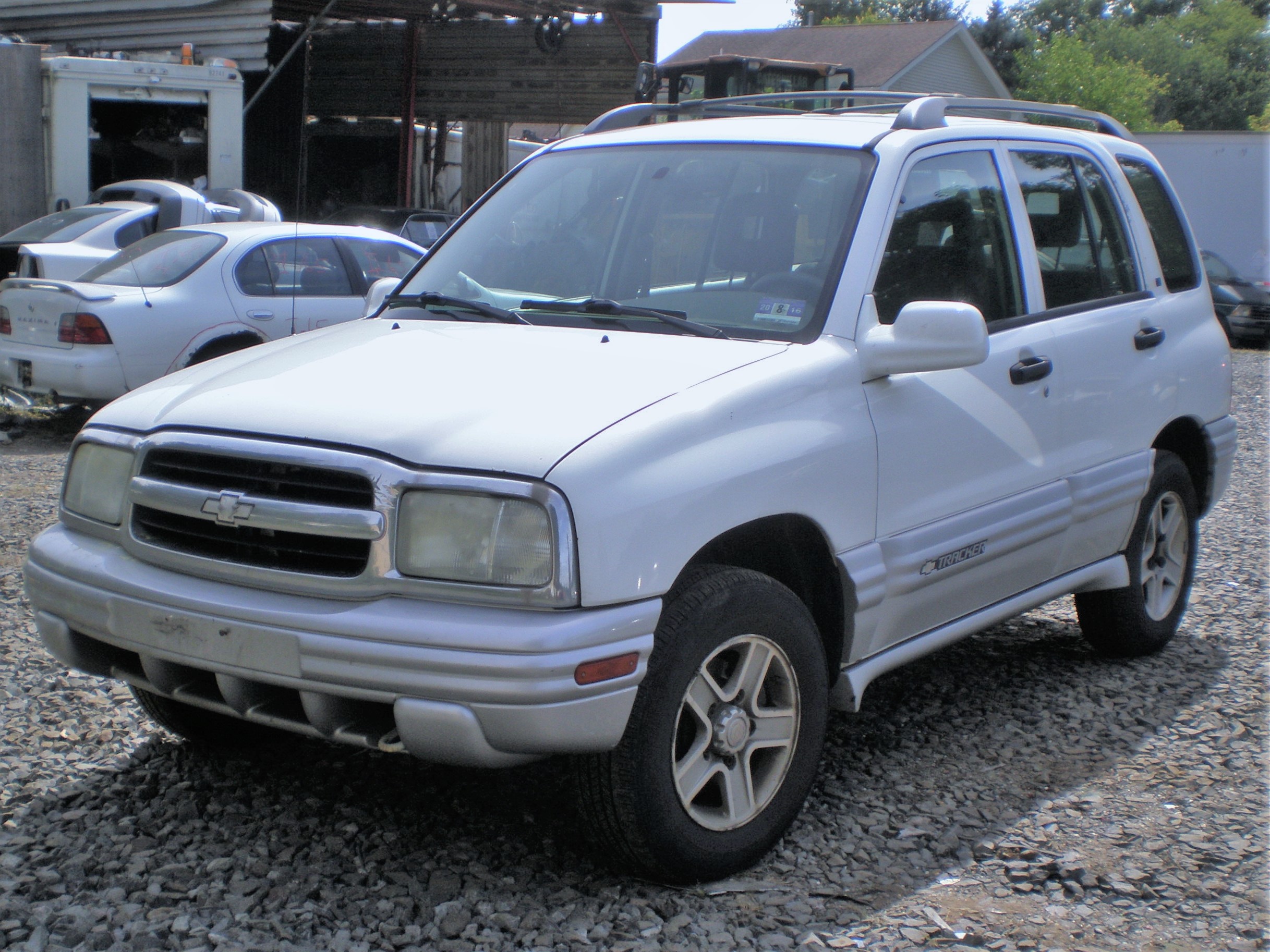 Parting Out 2002 Chevy Tracker LT I-67