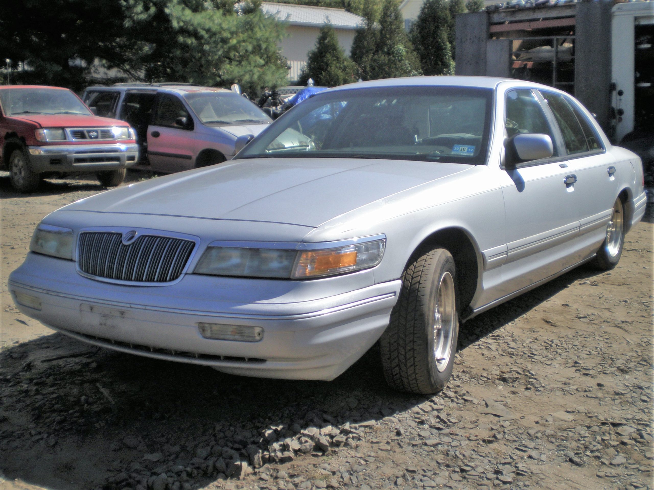 Parting Out 1997 Mercury Grand Marquis LS J-57
