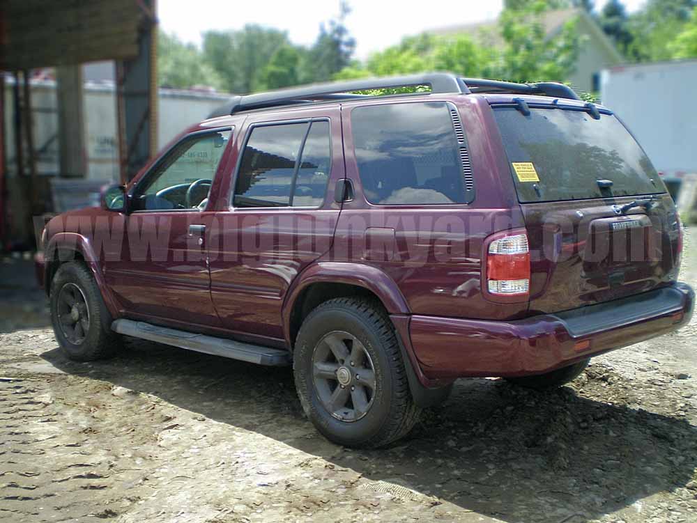Parting Out 2003 Nissan Pathfinder SE K-27