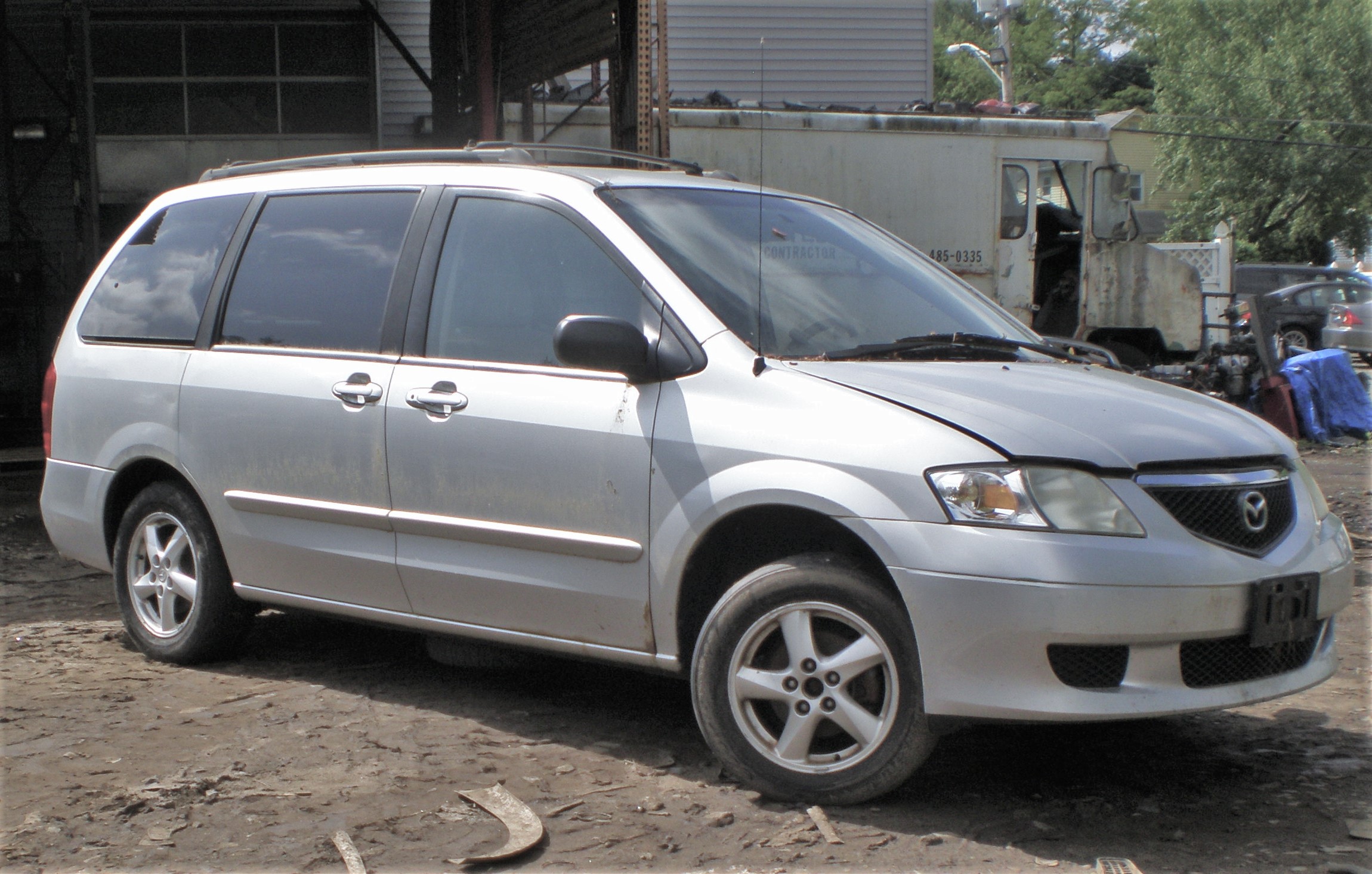 Parting Out 2003 Mazda MPV LX Van L-37