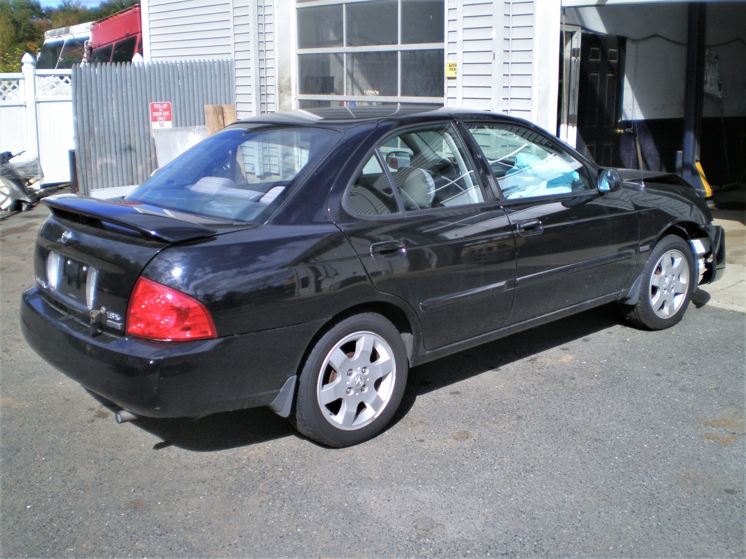 Parting Out 2006 Nissan Sentra 1.8S Sedan L-60