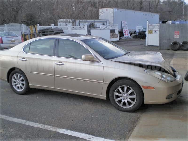 Parting Out 2004 Lexus ES330 FWD Sedan L-68