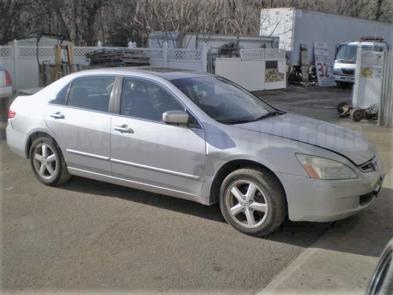 Parting Out 2005 Honda Accord EX Sedan M-3