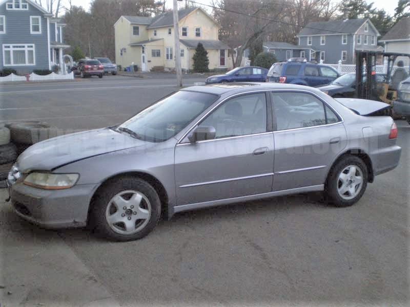 Parting Out 2000 Honda Accord EX V6 Sedan M-6