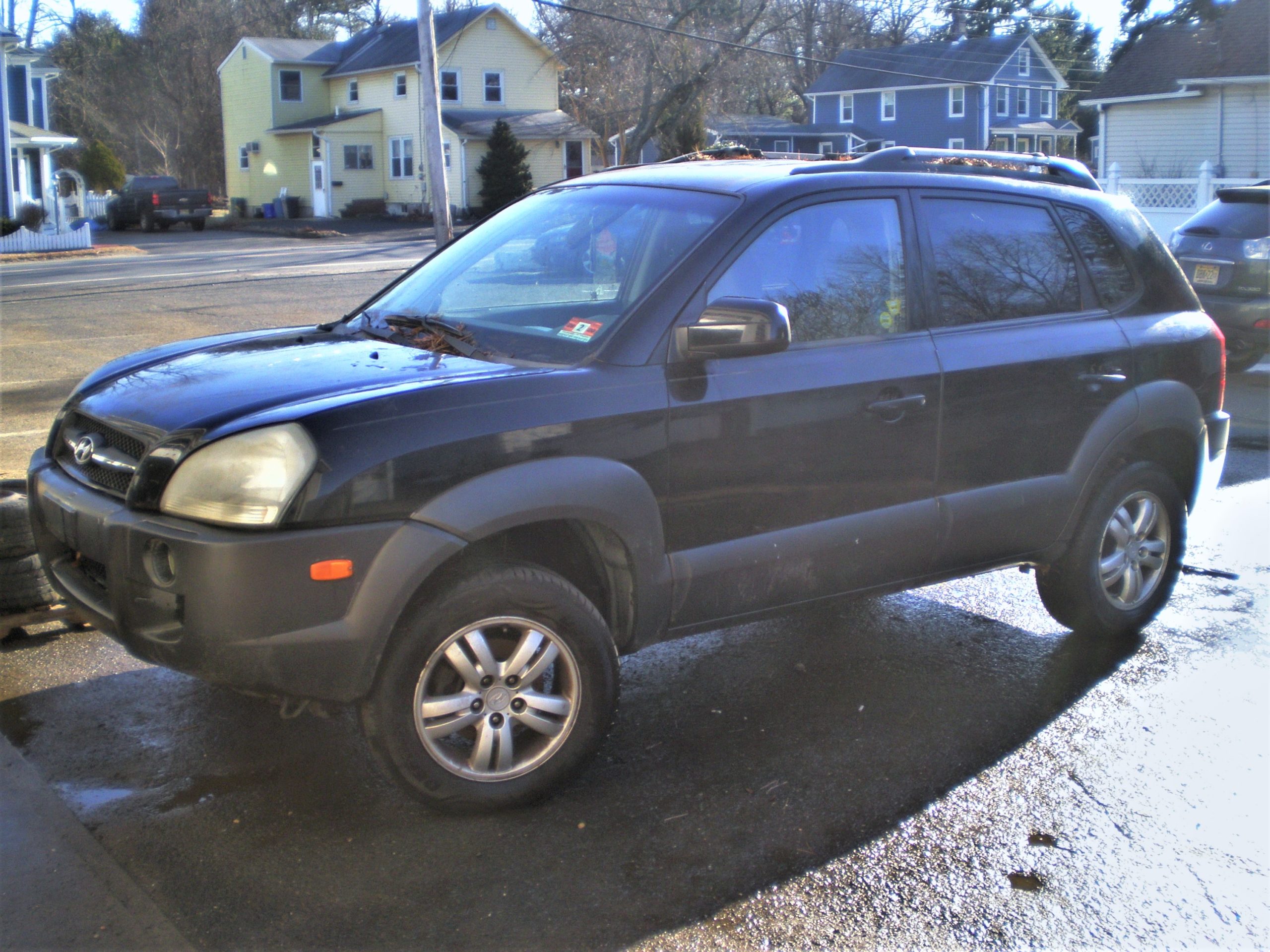 Parting Out 2006 Hyundai Tucson GLS 4WD M-8