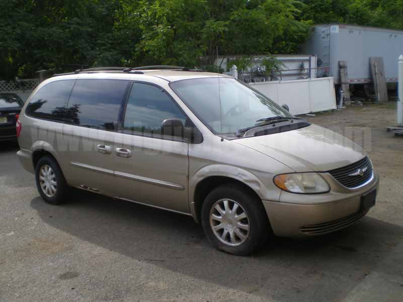 Parting Out 2003 Chrysler Town and Country LX FWD M-44