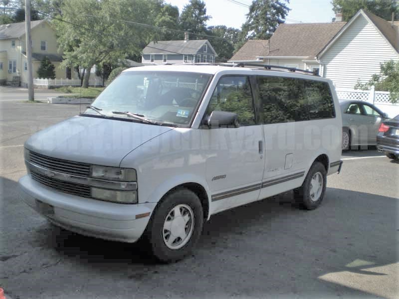 Parting Out 1995 Chevy Astro Van 4.3L AT M-46