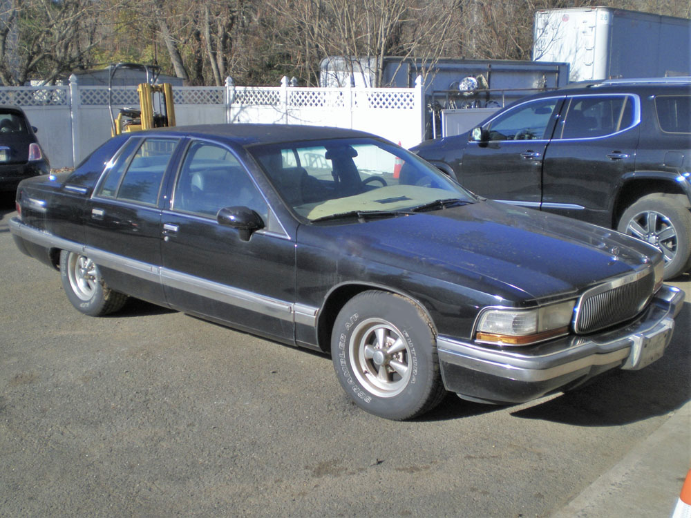 Parting Out 1994 Buick Roadmaster RWD Sedan M-56