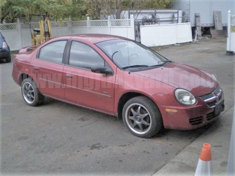 Parting Out 2005 Dodge Neon SXT Sedan M-53