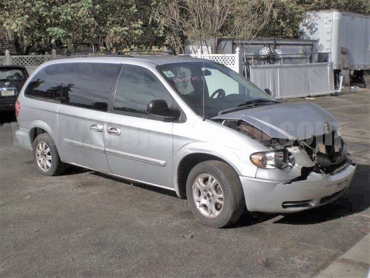 Parting Out 2005 Chrysler Town & Country Touring FWD M-54