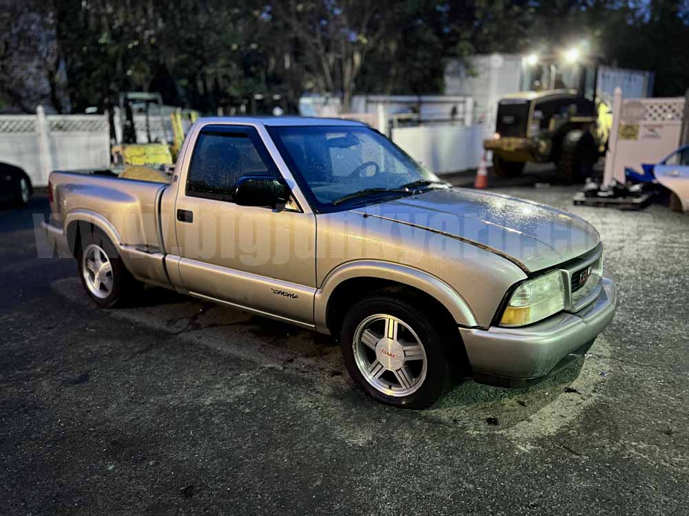 Parting Out 1999 GMC Sonoma SLS Sport RWD Standard Stepside N-47