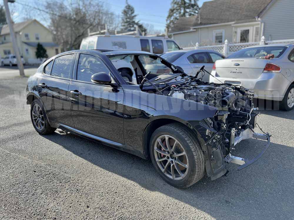 Parting Out 2019 Alfa Romeo Giulia Sedan N-64