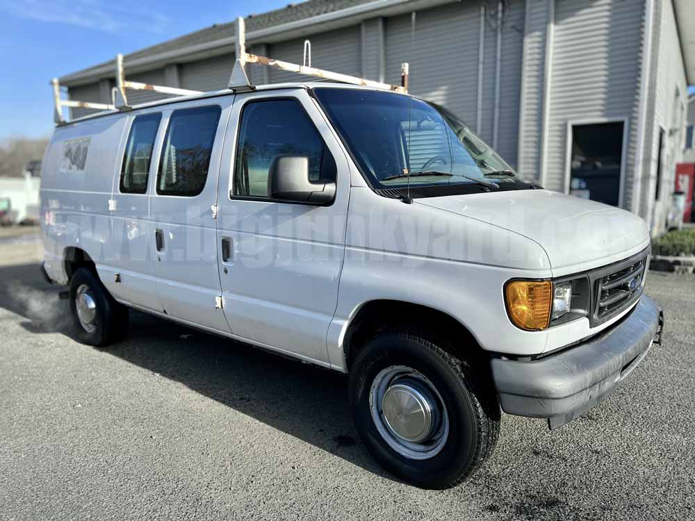 Parting Out 2006 Ford Econoline RWD Van N-66
