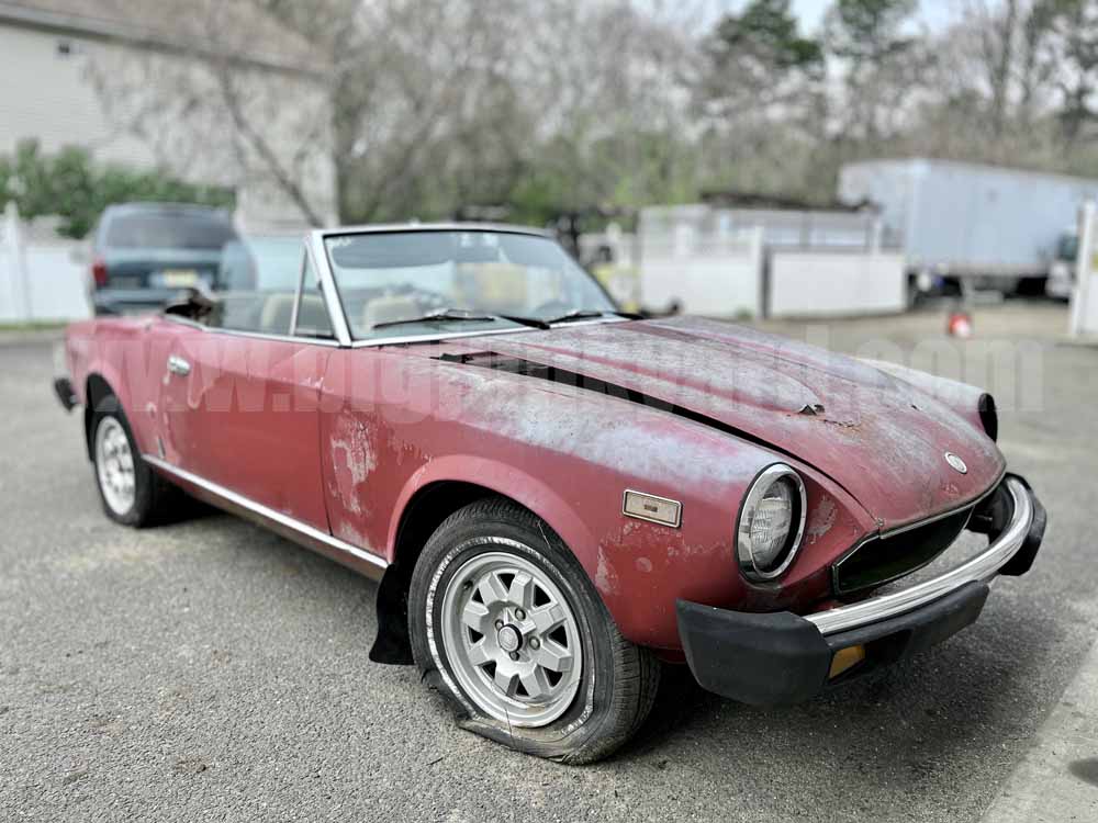 Parting Out 1982 Fiat 124 Spider 200 RWD Convertible O-54