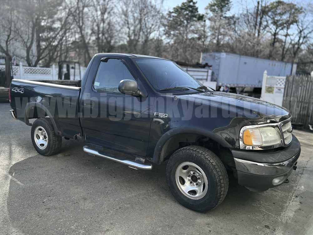 Parting Out 2003 Ford F150 XL 4×4 Short Bed P-53