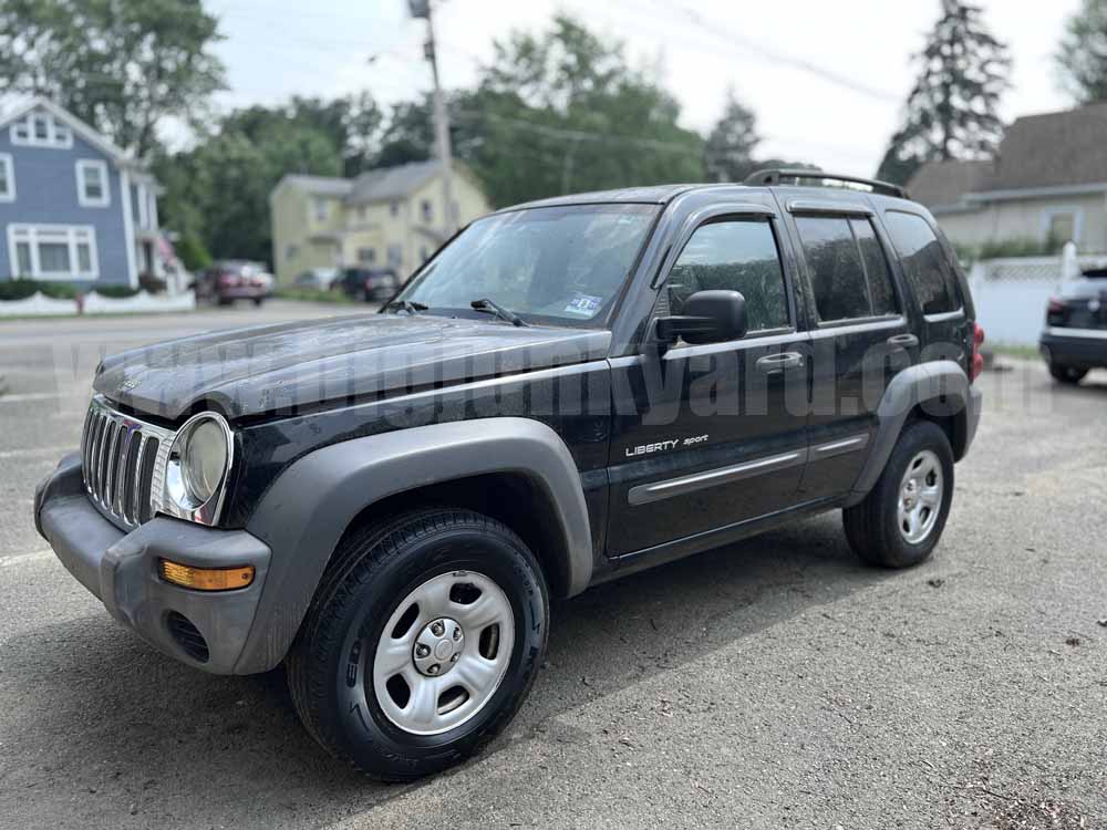 Parting Out 2003 Jeep Liberty Sport 4WD P-69