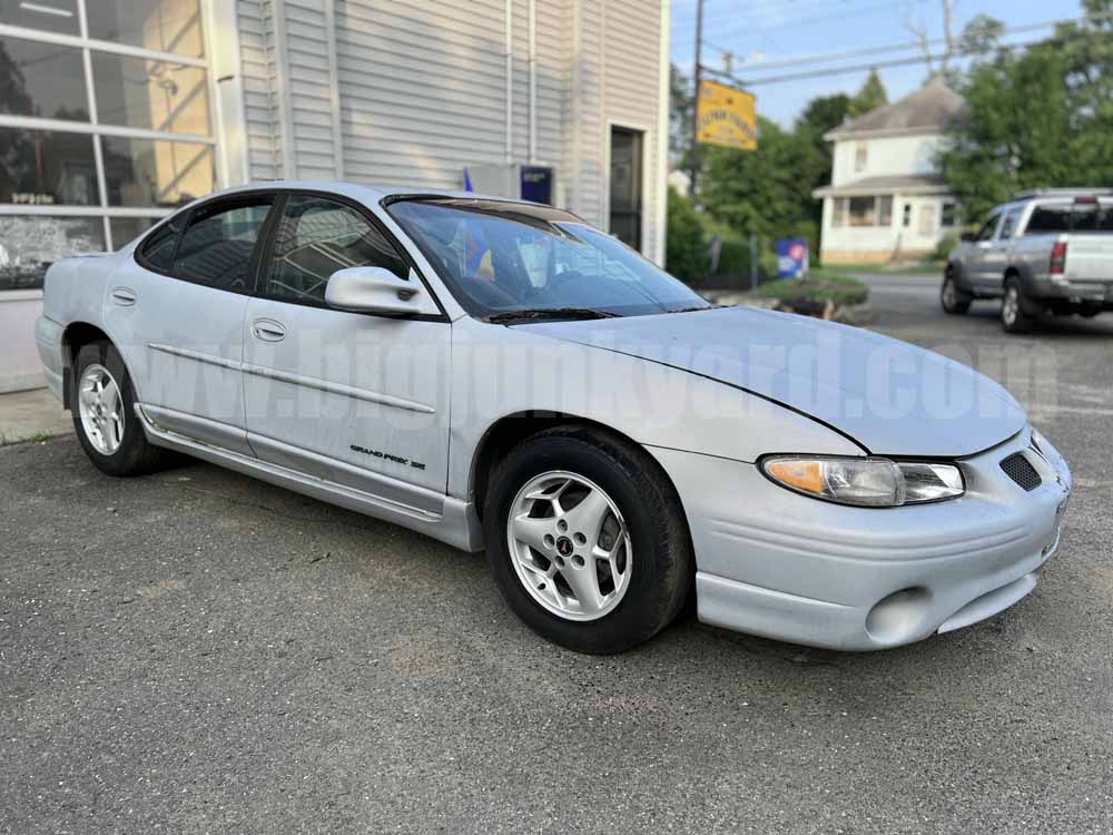 Parting Out 1999 Pontiac Grand Prix GTP Sedan P-73