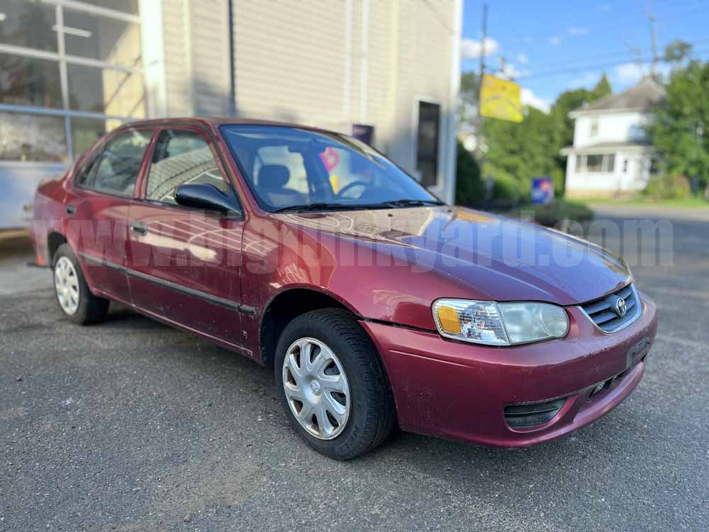 Parting Out 2001 Toyota Corolla CE P-77