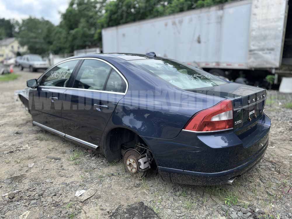 Parting Out 2010 Volvo S80 T6 AWD Sedan P-97