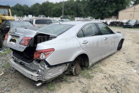 Parting Out 2011 LEXUS ES350