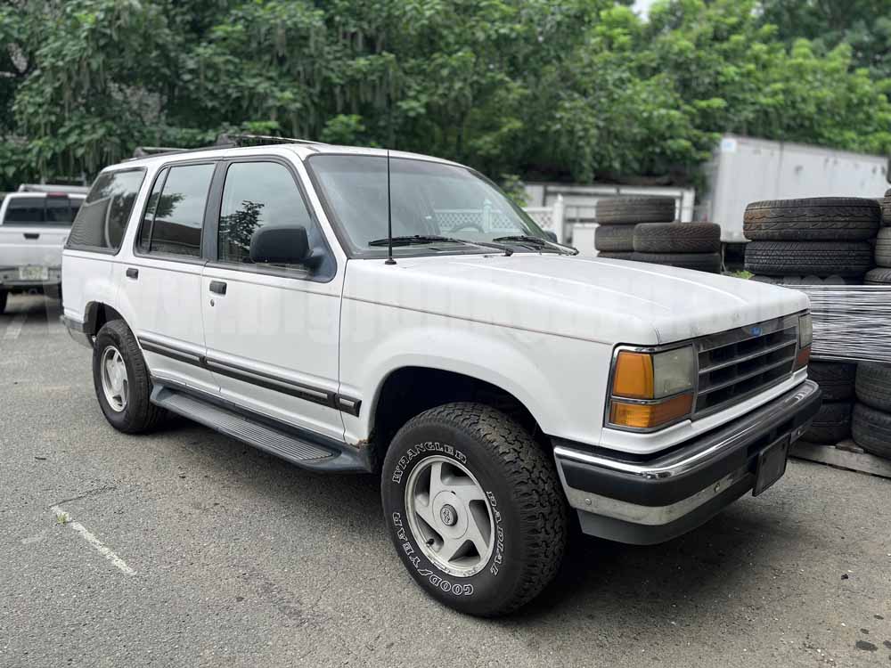 Parting Out 1994 Ford Explorer XLT 4Dr 4WD P-150