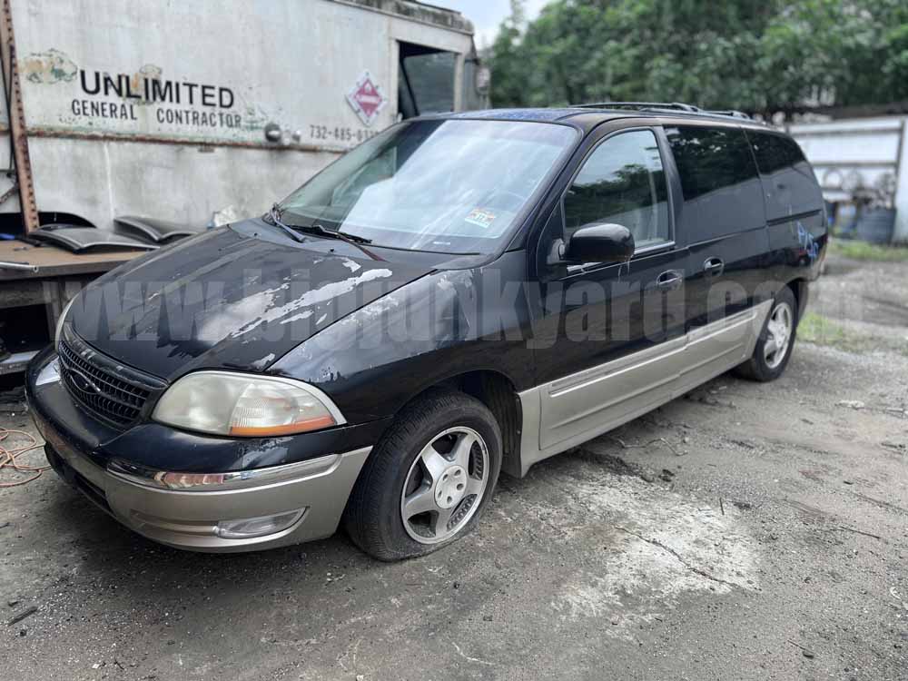 Parting Out 2000 Ford Windstar SEL P-158