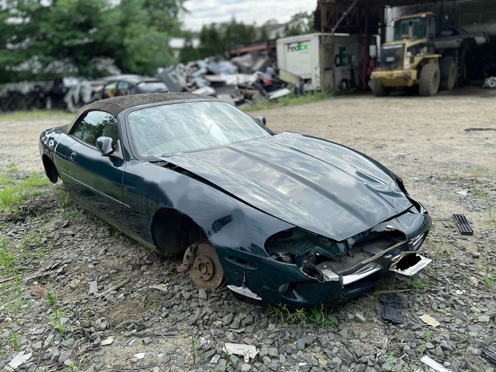 Parting Out 1999 Jaguar XK8 Convertible P-169