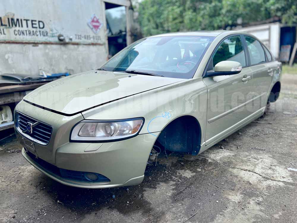 Parting Out 2008 Volvo S40 FWD Sedan P-181