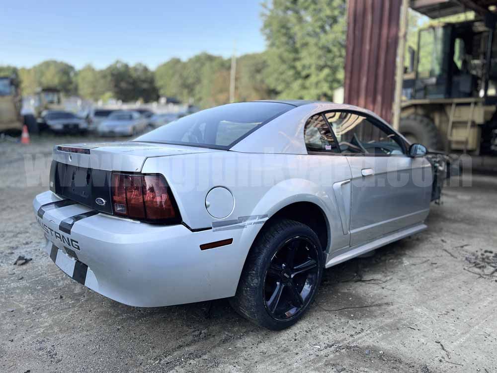 Parting Out 2000 Ford Mustang Coupe P-193