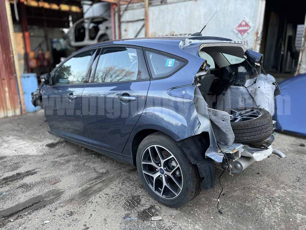 Parting Out 2018 Ford Focus 4Dr Hatch P-239