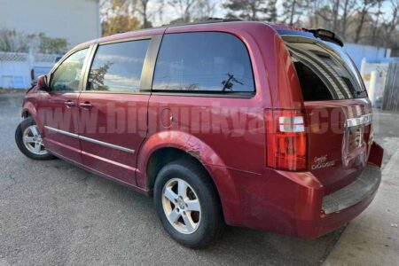 Parting Out 2010 DODGE CARAVAN