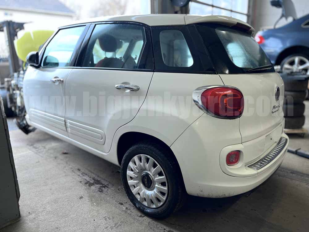 Parting Out 2014 Fiat 500L 4Dr Hatchback Q-98