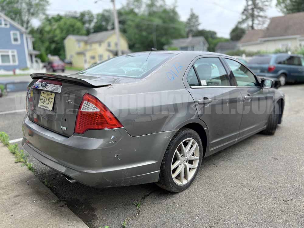 Parting Out 2010 Ford Fusion SEL FWD Q-172