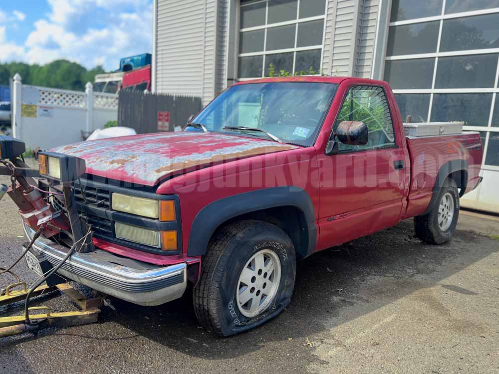 Parting Out 1990 Chevrolet 1500 4WD Short Bed Q-177
