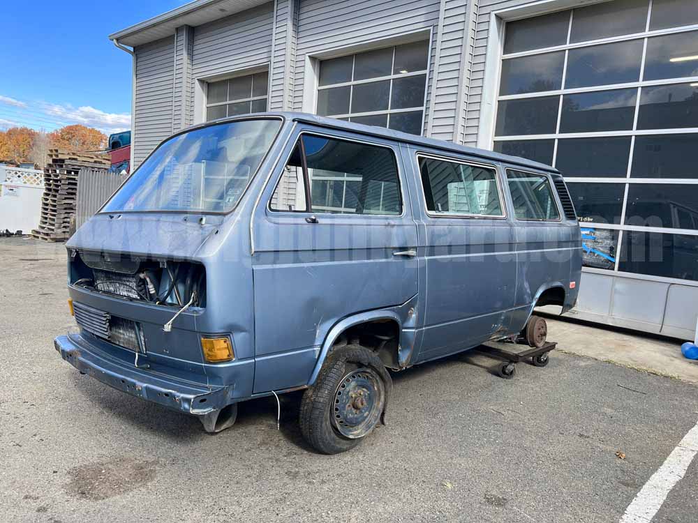 Parting Out 1984 Volkswagen Bus Vanagon Q-202