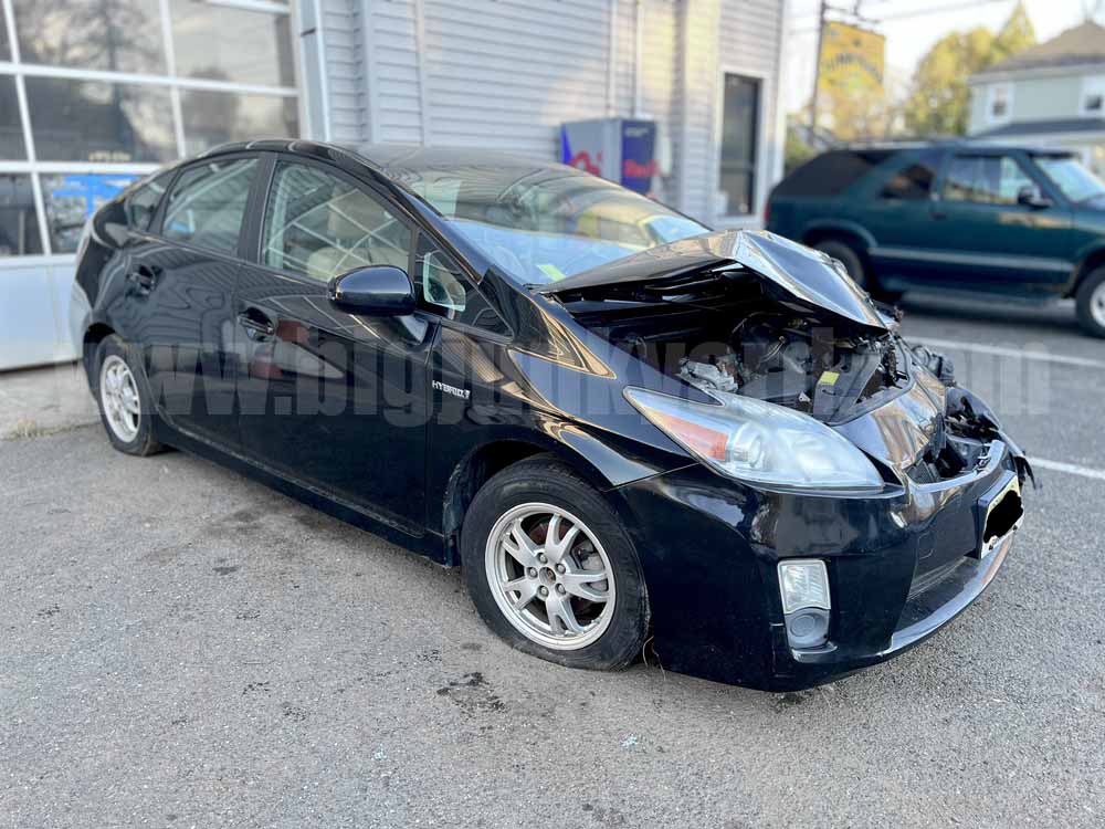 Parting Out 2011 Toyota Prius 4Dr Hatchback Q-201
