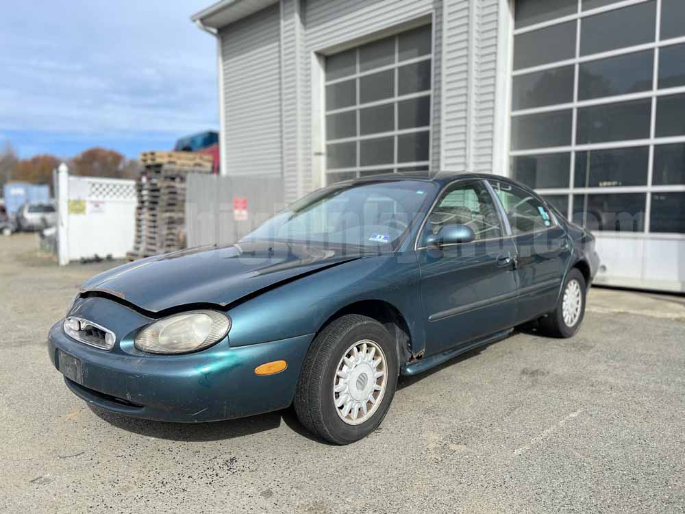 Parting Out 1996 Mercury Sable GS Q-203