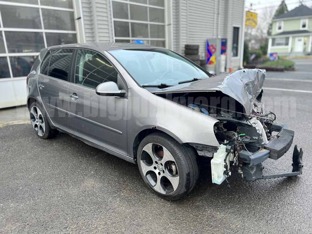 Parting Out 2007 Volkswagen Rabbit 4Dr Hatchback Q-227