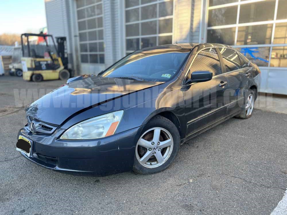 Parting Out 2005 Honda Accord EX Sedan Q-237