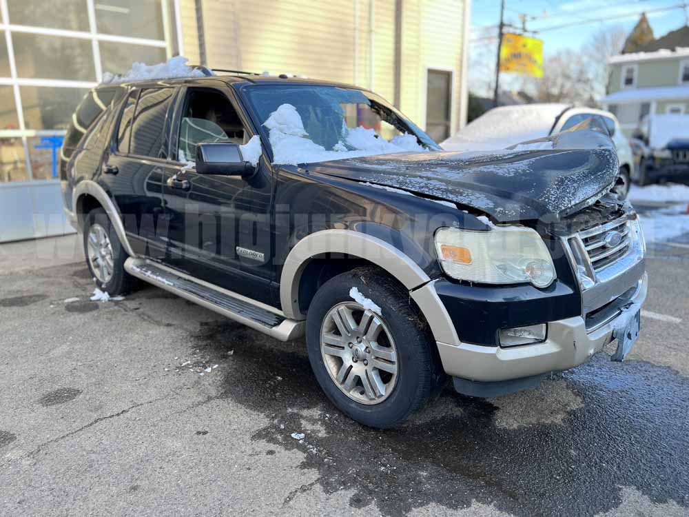 Parting Out 2007 Ford Explorer Eddie Bauer 4×4 R-41