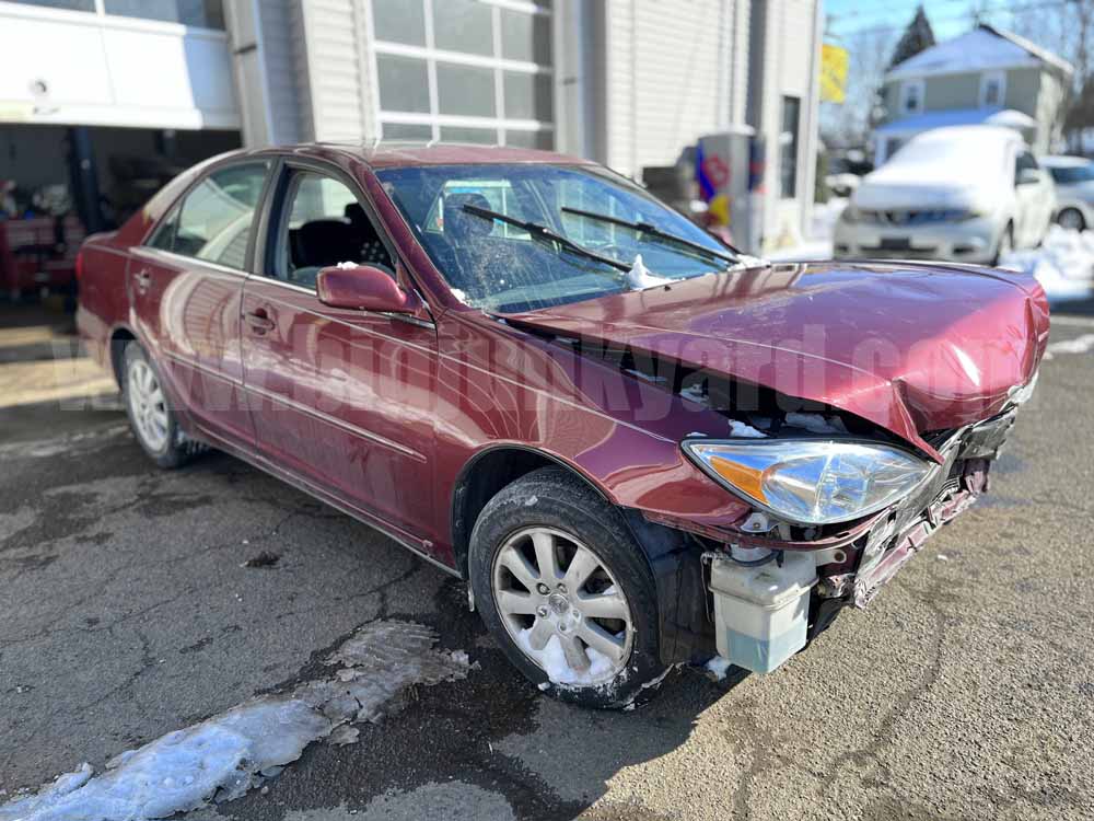 Parting Out 2002 Toyota Camry XLE R-44
